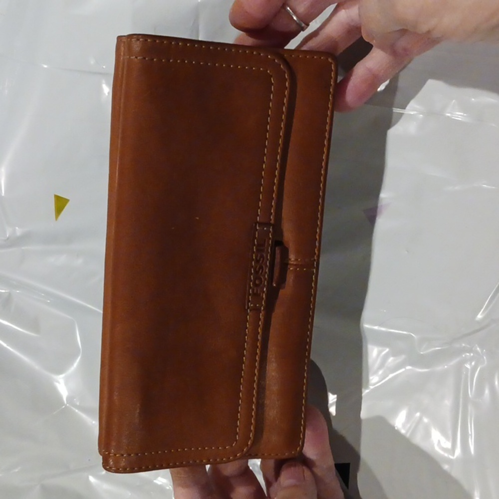 Fossil wallet